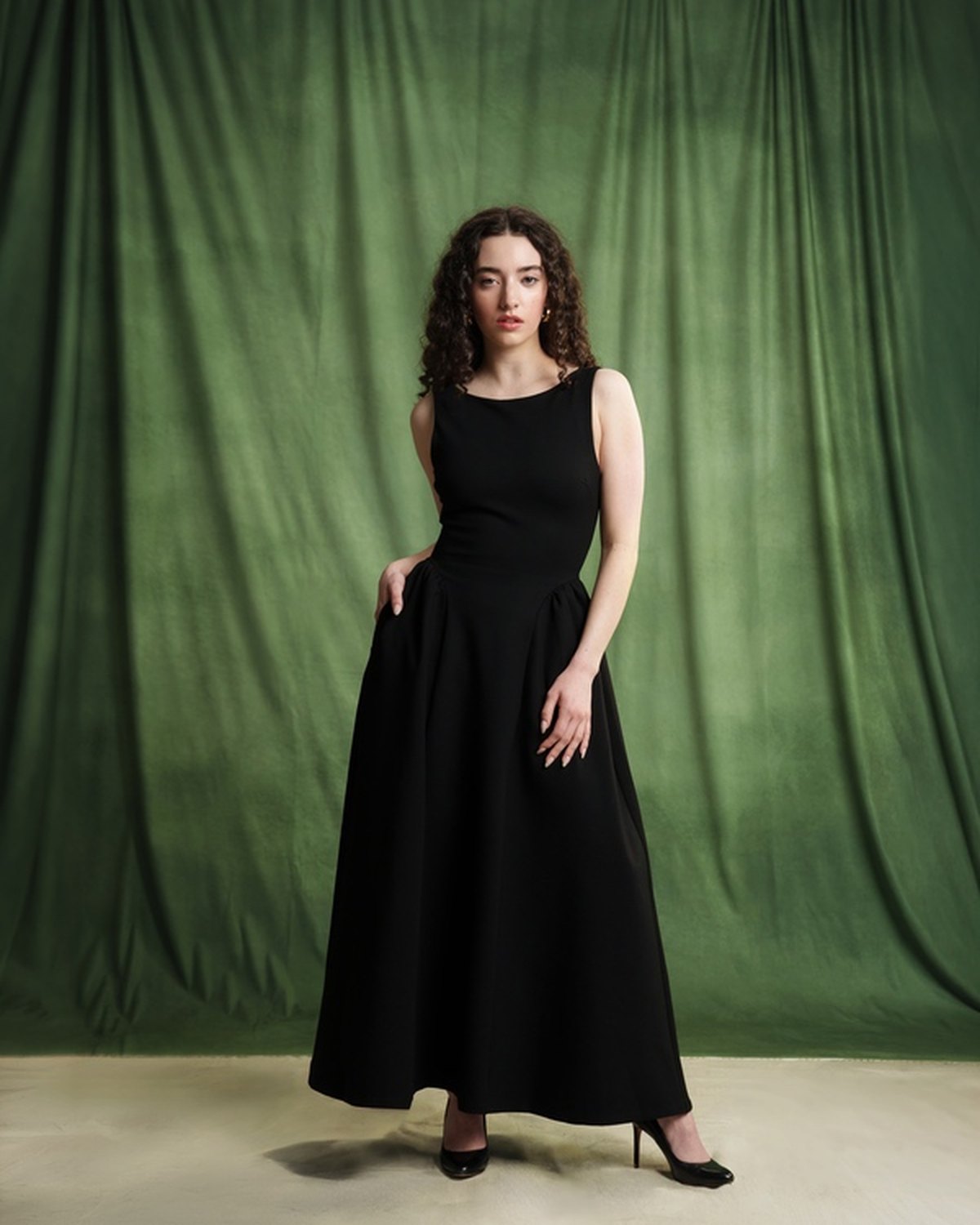 Look two: black minimalism, standing full length
